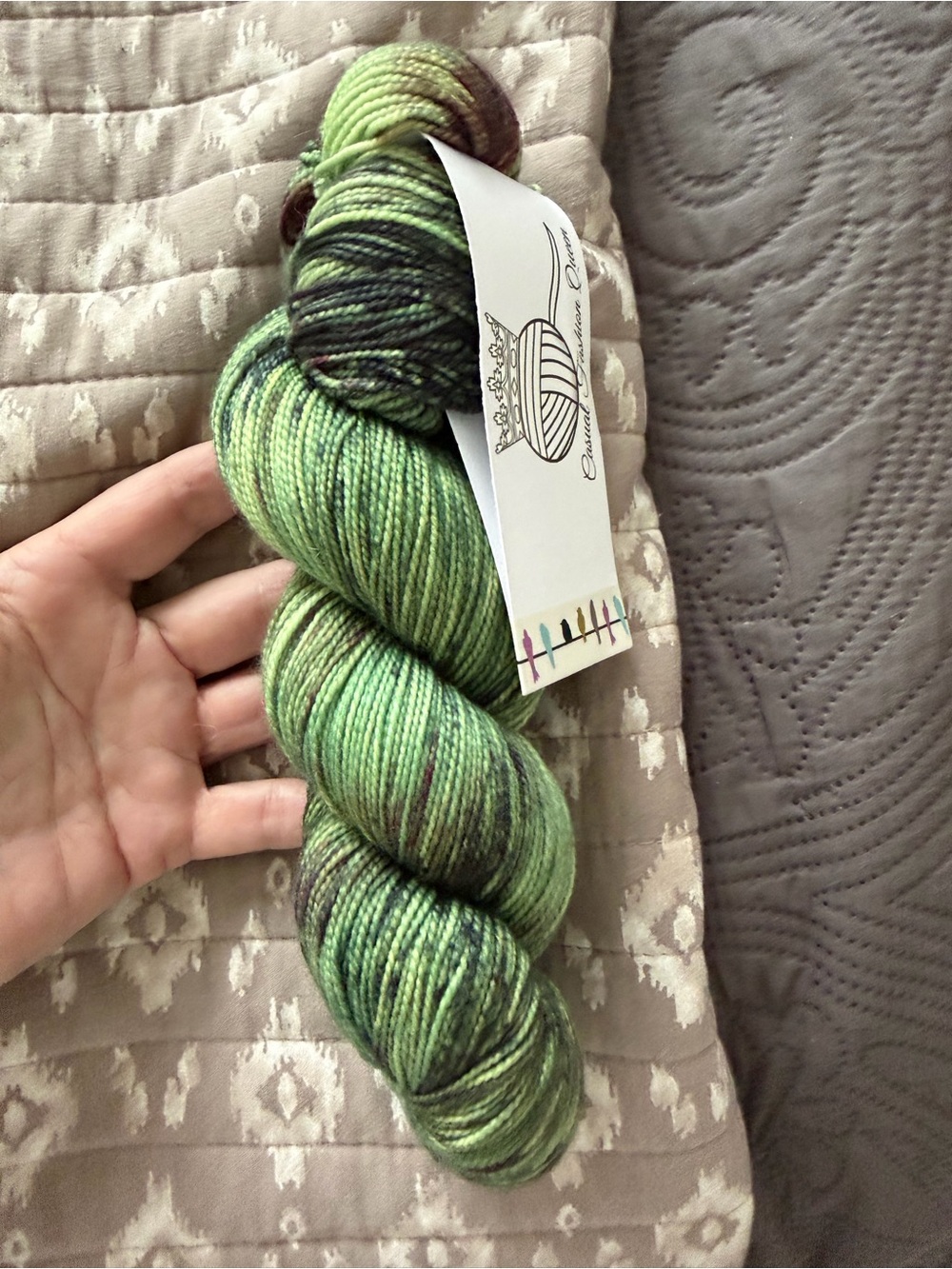Casual fashion queen Hand-Dyed Green Twist Yarn Skein -
